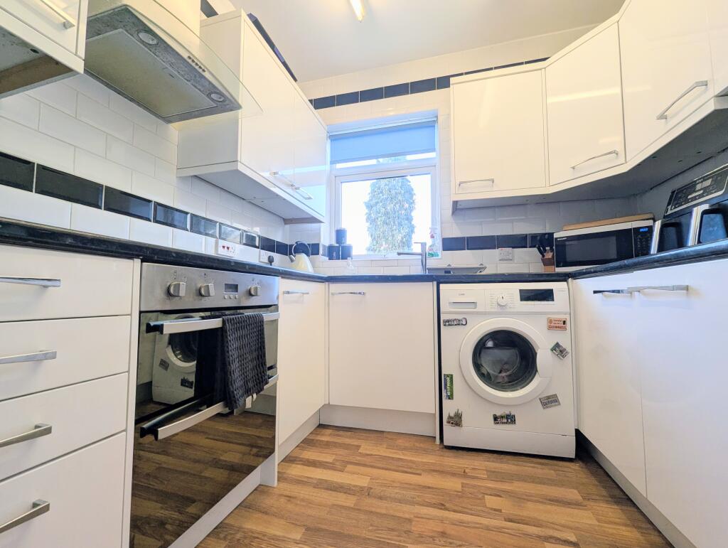 Vernon Road, Bredbury photo 4