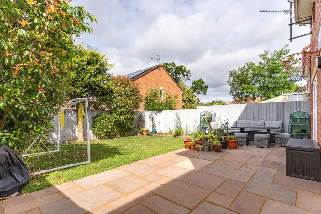 Guest Avenue, Emersons Green photo 4
