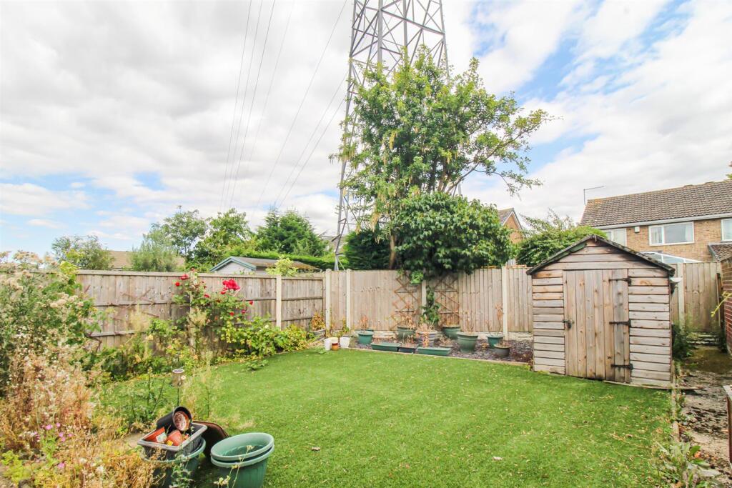 House in Wakefield - View 2