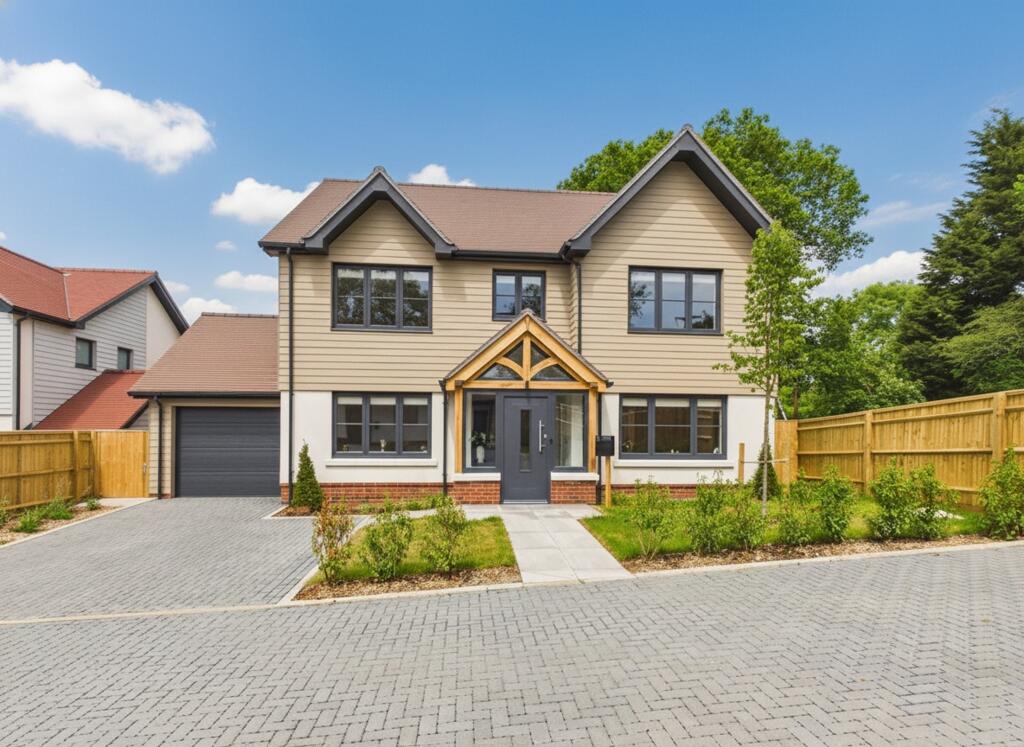 Main image of property: Coolhurst Close, Monks Gate, Horsham, West Sussex