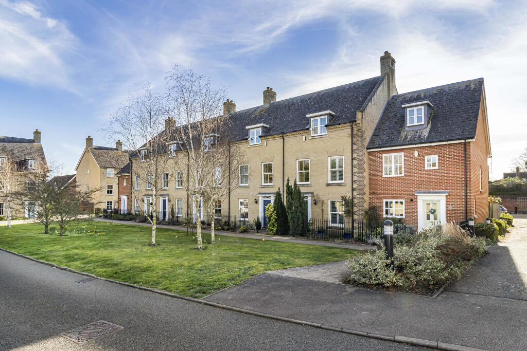 Douglas Court, Ely, Cambridgeshire photo 2