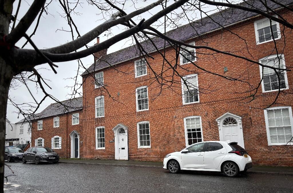 Main image of property: Cadogan House, 46 High Street, Feckenham B96 6HS