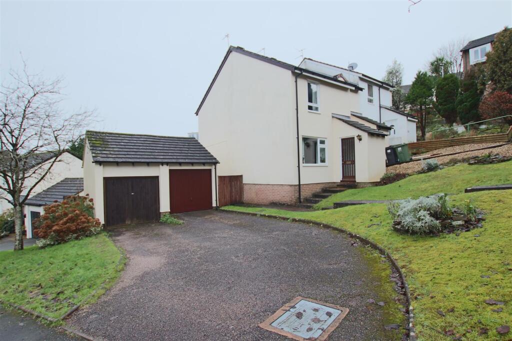Rollestone Crescent, Exeter photo 4