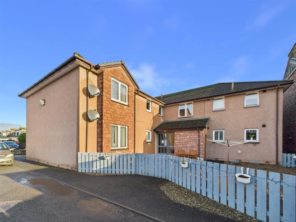 Main image of property: 6 Church Place, Perth, PH1 2TN