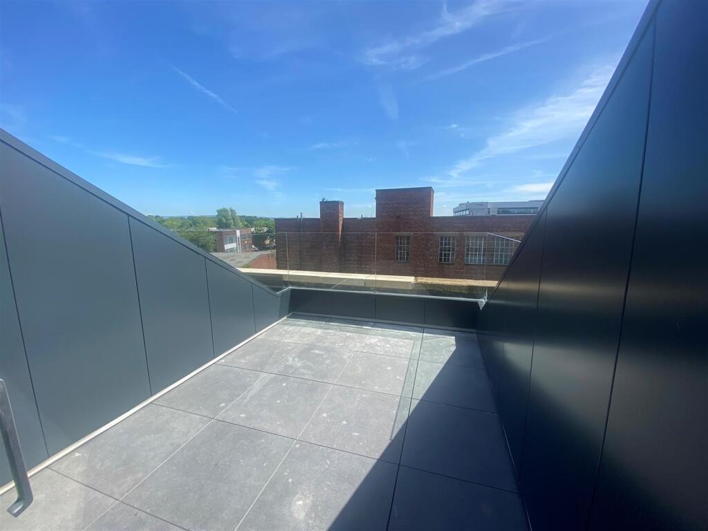 Apartment in Manchester - More