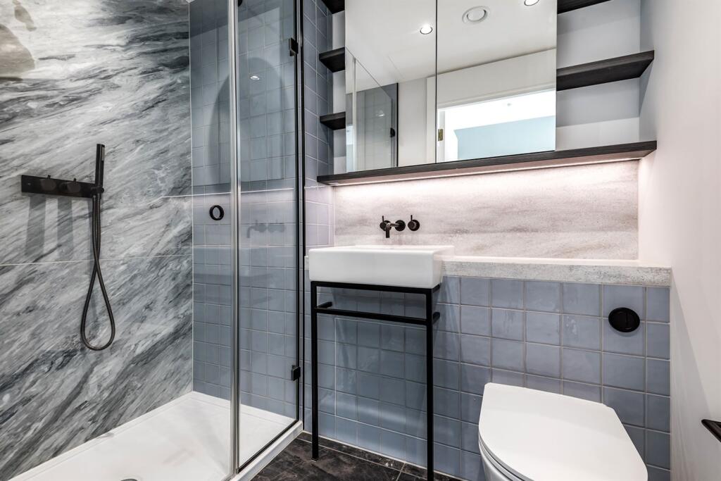Apartment in London, Royal Borough of Greenwich - More