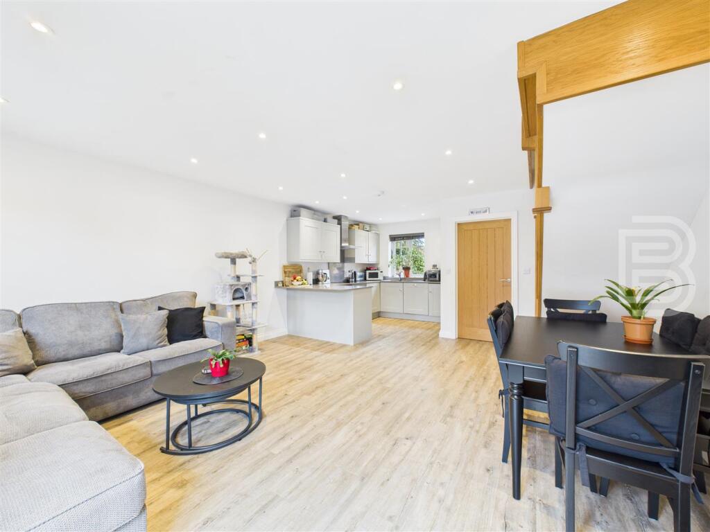 House in Rugby, Hillmorton Paddox - More