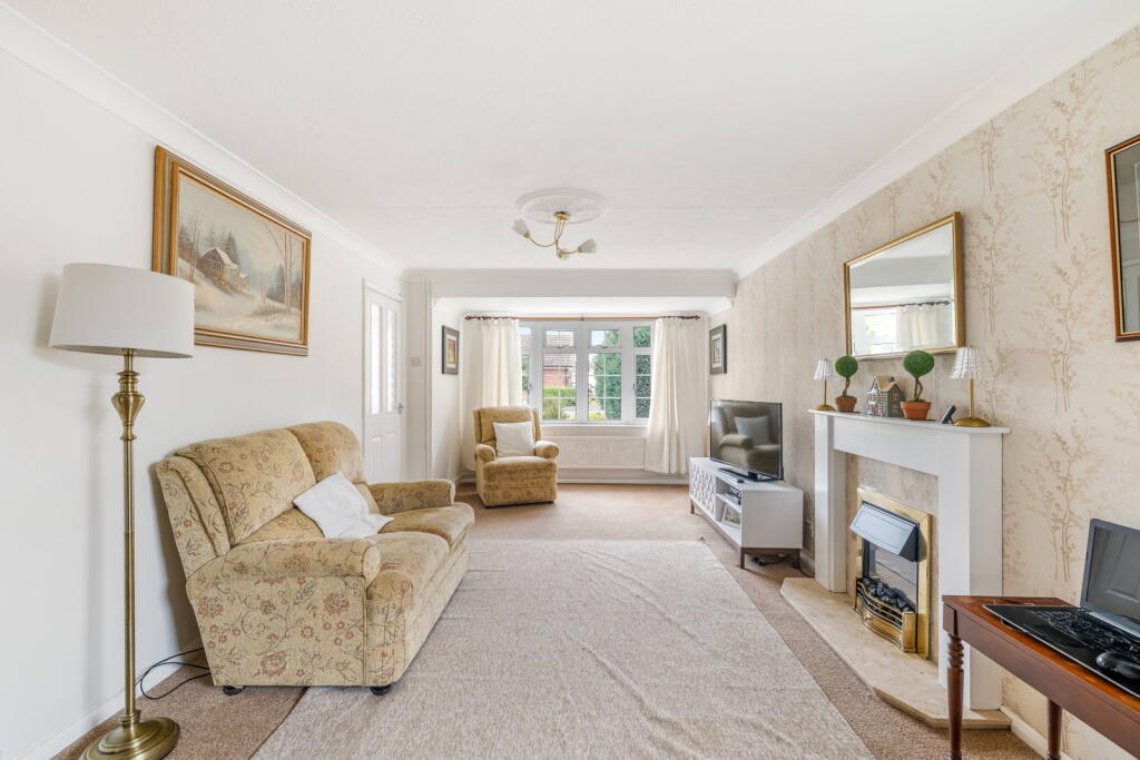 House in Lincoln - View 3