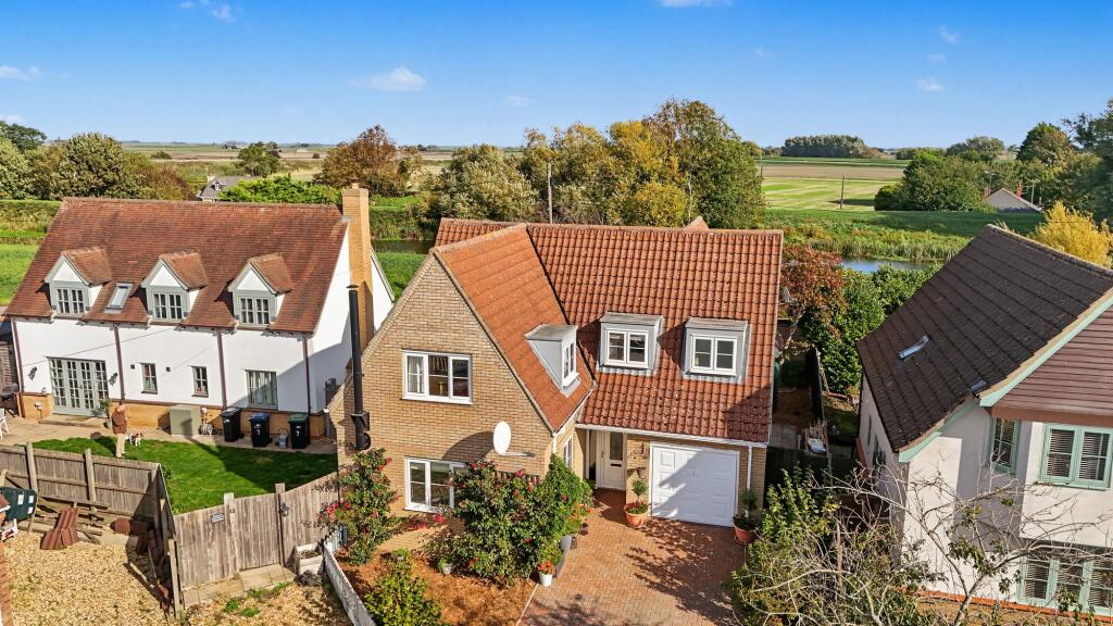 3-bed detached on Riverside Close, Prickwillow, CB7, £375,000