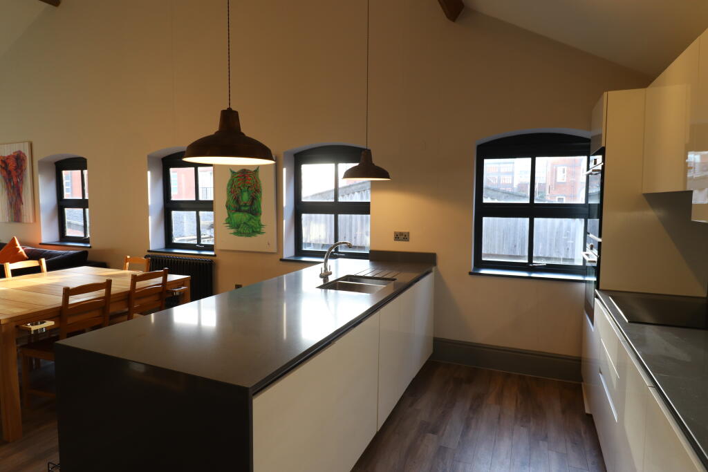 Apartment in Birmingham, Jewellery Quarter - View 5