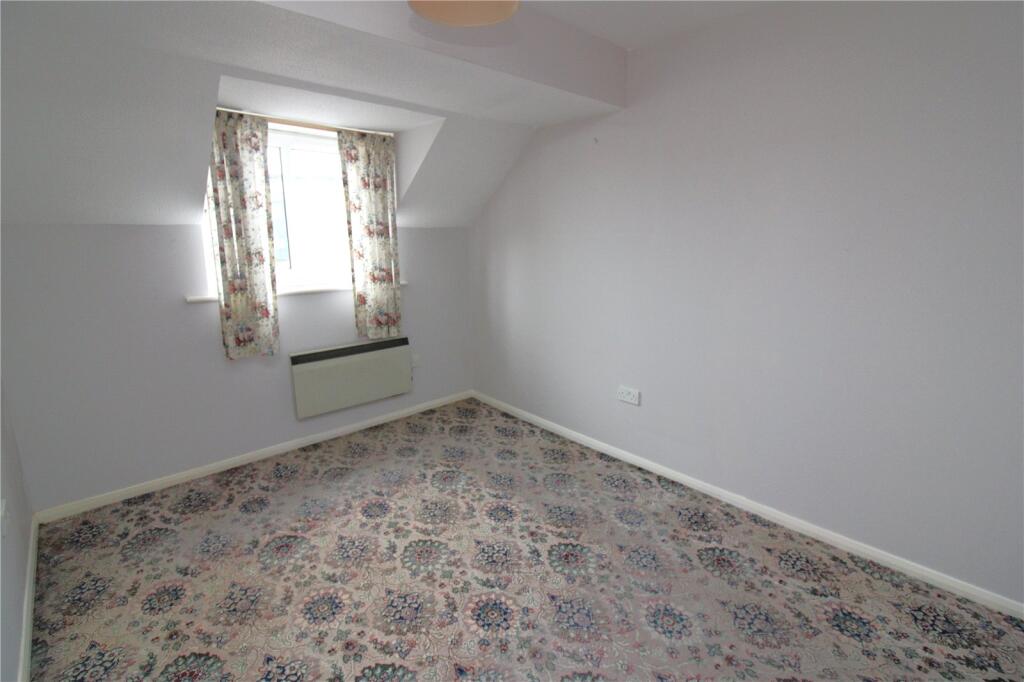 Apartment in Portsmouth - View 3