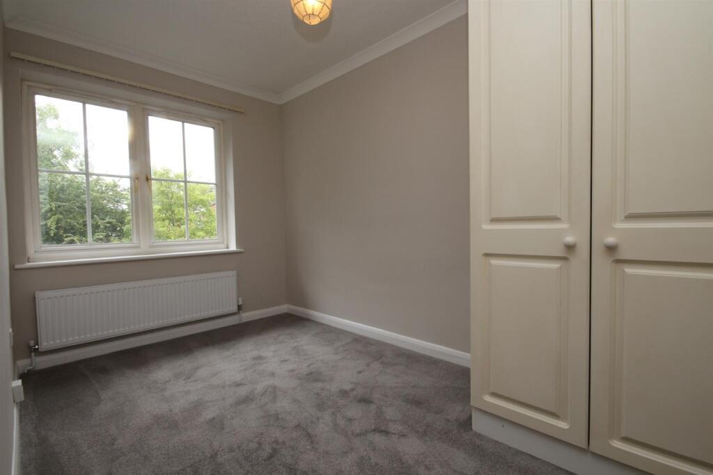 House in Maidenhead, Fishery - View 5