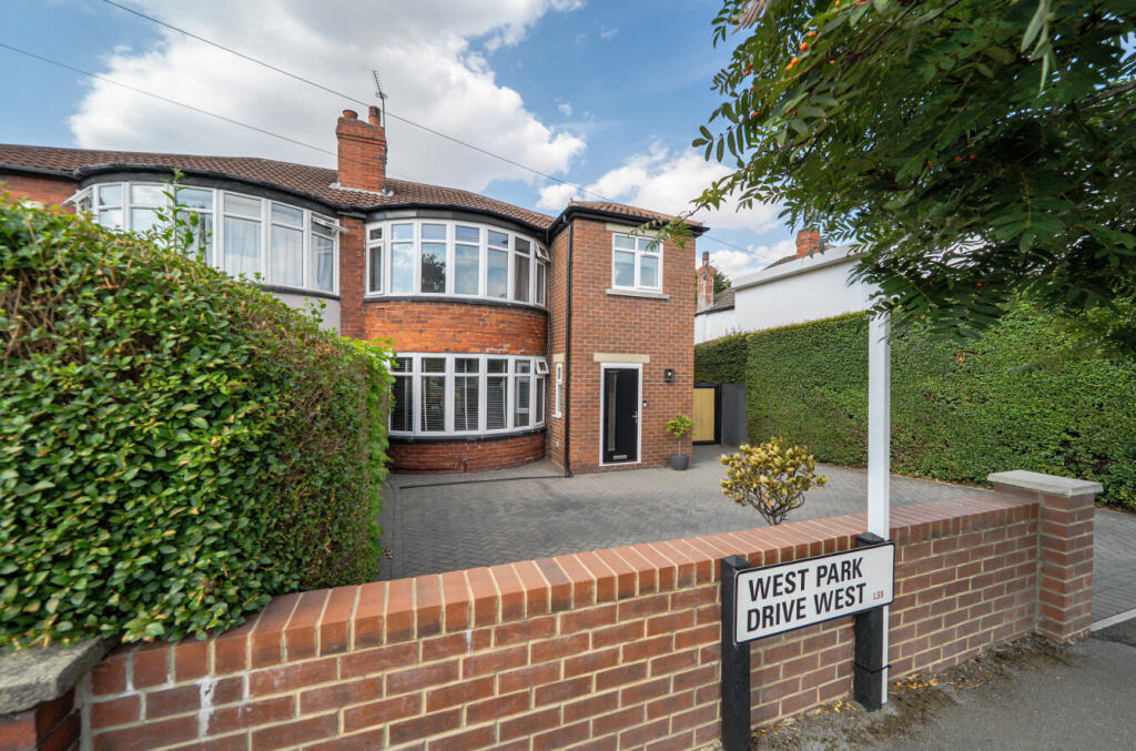 House in Leeds - View 5