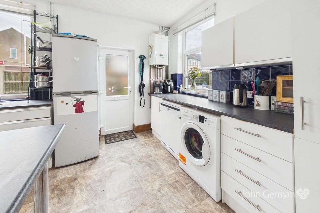 House in Leicester, Northfields - More