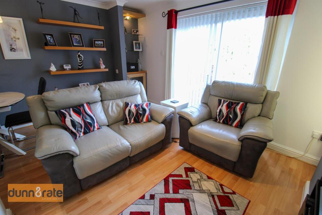 House in Stoke-on-Trent - View 4