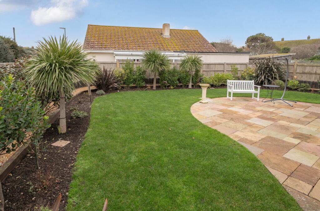 Farm Road, Bracklesham Bay, PO20 photo 2