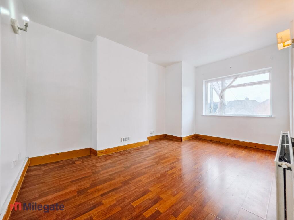 Main image of property: Gainsborough Drive, Westcliff-On-Sea, SS0