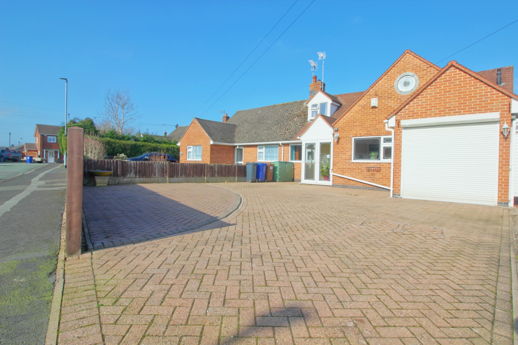 Main image of property: Hawthornden Gardens, Uttoxeter, ST14 7PB