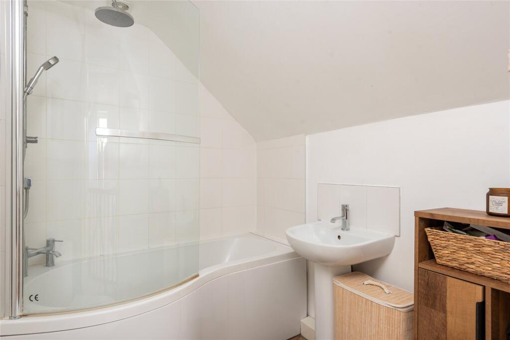 Main Road, Drayton Parslow, Milton Keynes, Buckinghamshire, MK17 photo 3