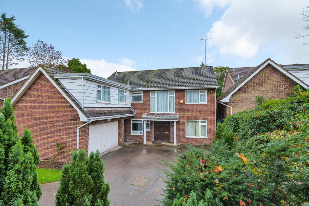 Main image of property: Oakleigh Park South, Oakleigh Park, N20