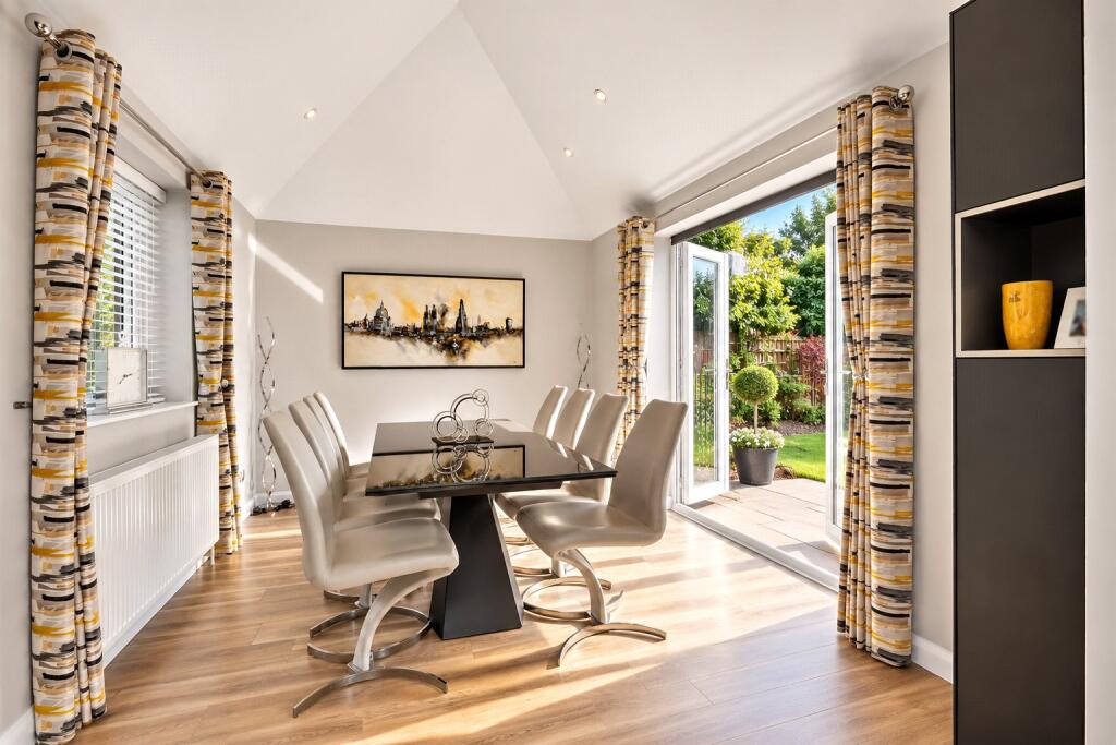 House in Slough - View 5