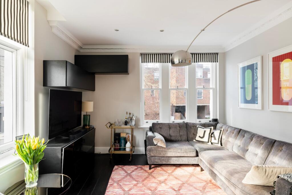 Apartment in London, City of Westminster - View 3
