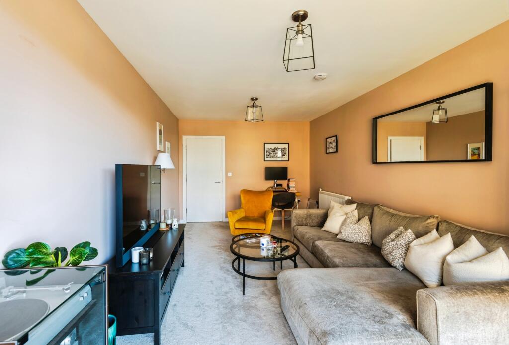 Apartment in London - More