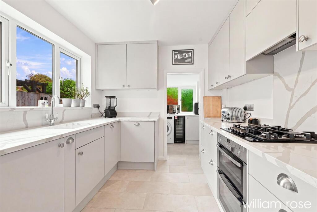 House in London - View 2