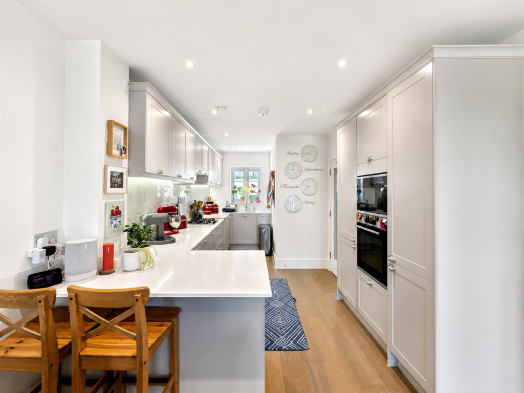 House in Reading, Green Park Village, Southcote - View 5