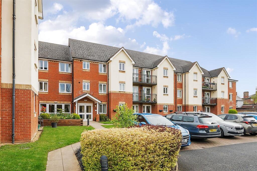 2-bed house on Spicer Lodge, Stourbridge, West Midlands, £195,000