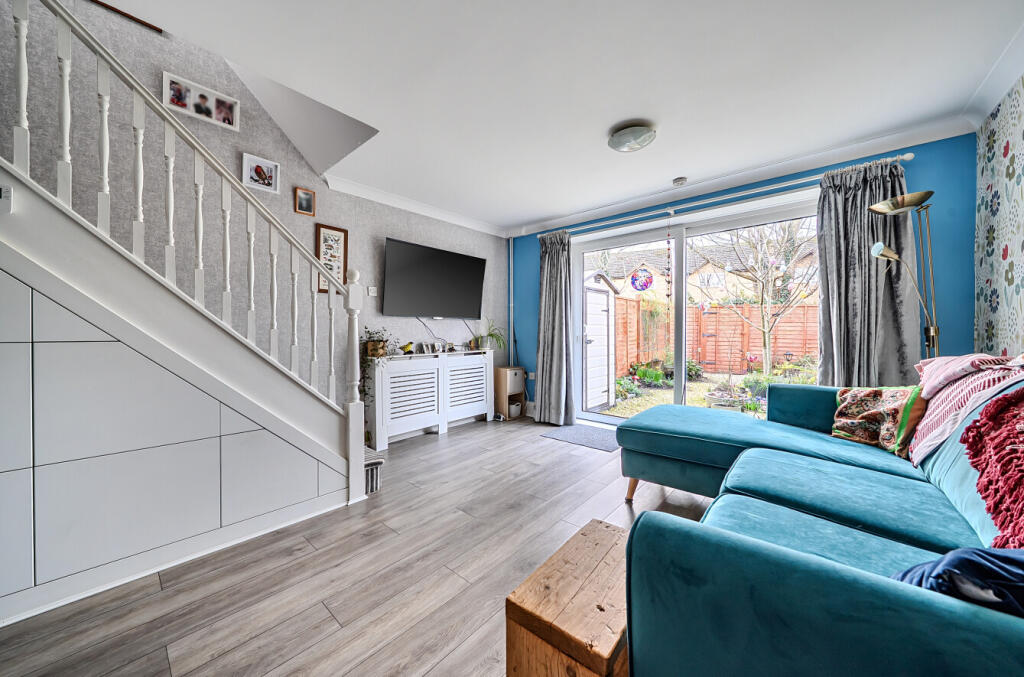 Radcot Close, Shaw, Swindon, SN5 photo 3