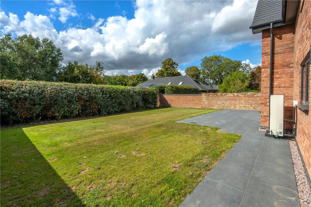 Bear Lane, Pinchbeck, Spalding, Lincolnshire, PE11 photo 2