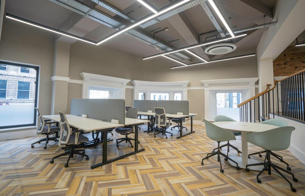 8 8589 Colmore Row Birmingham Office7.jpg