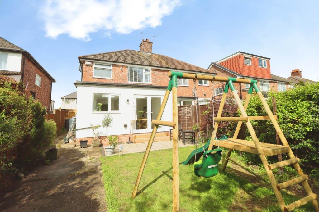 Queenswood Avenue, Bebington photo 4