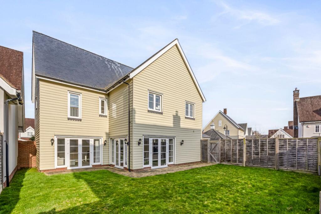House in Horsham, Broadbridge Heath - View 4
