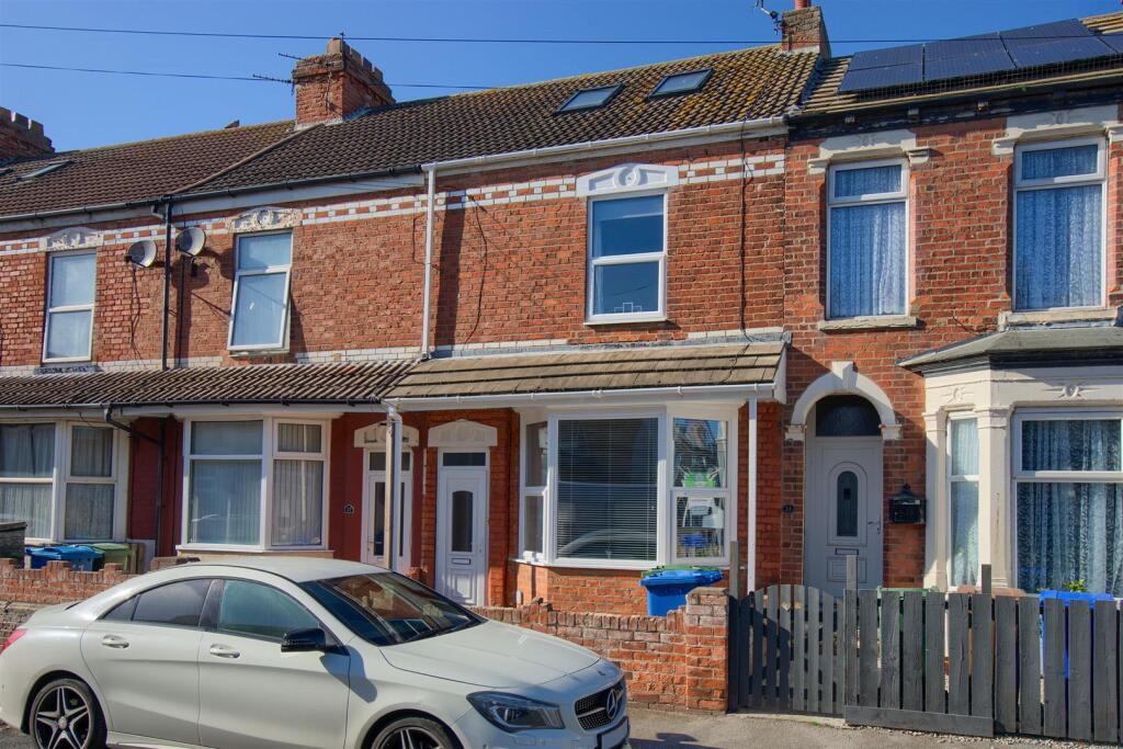 2-bed terraced on Cheverton Avenue, WITHERNSEA, £139,950