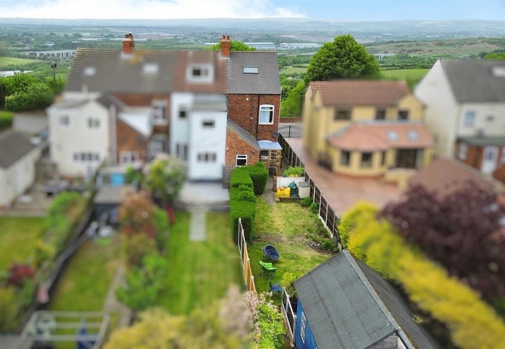 Hill Top, Bolsover, Chesterfield photo 2