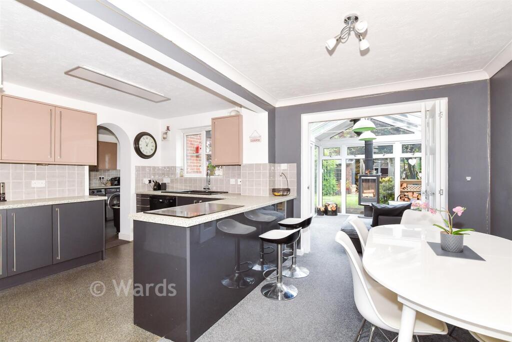 House in Maidstone, Harrietsham - View 4