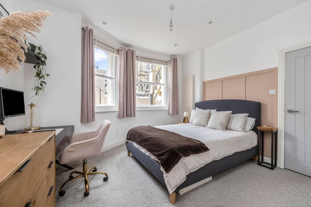Apartment in Brighton - View 2