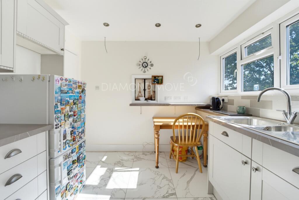 Apartment in Twickenham - View 5