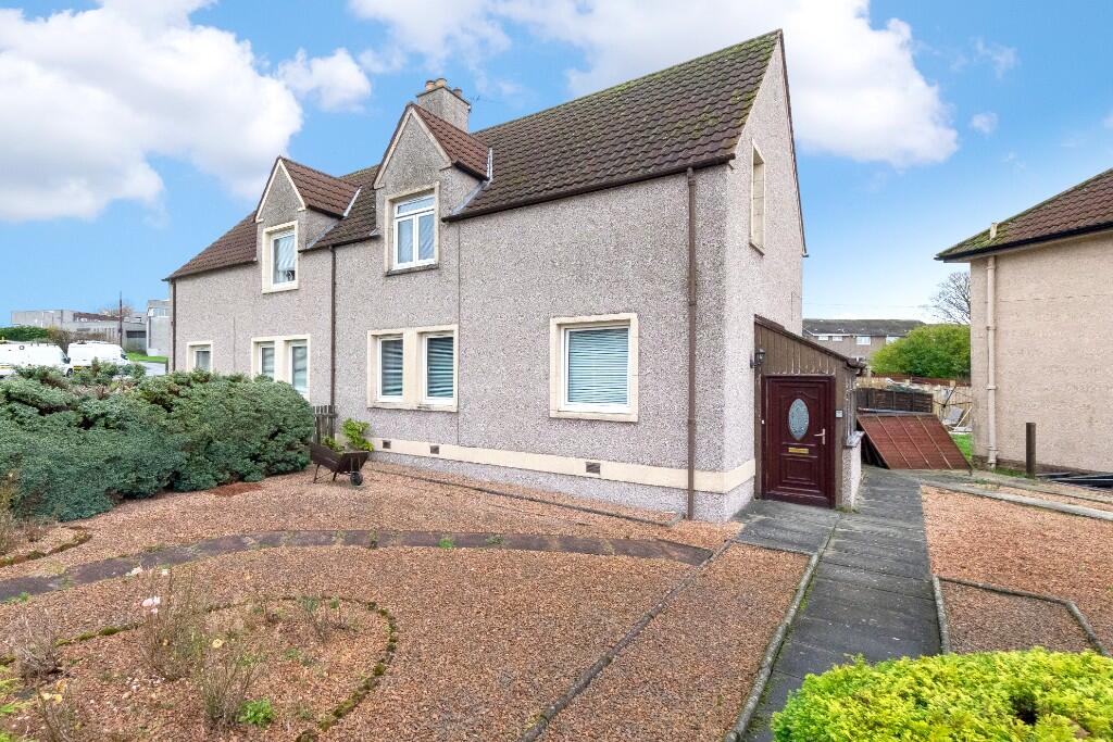 3-bed semi-detached on 13 Westburn Avenue, Cowdenbeath, Fife, KY4 9PF, £125,000