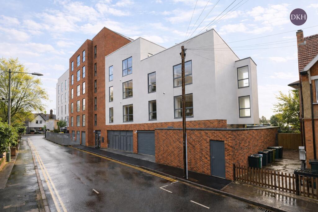 Station Road, Watford