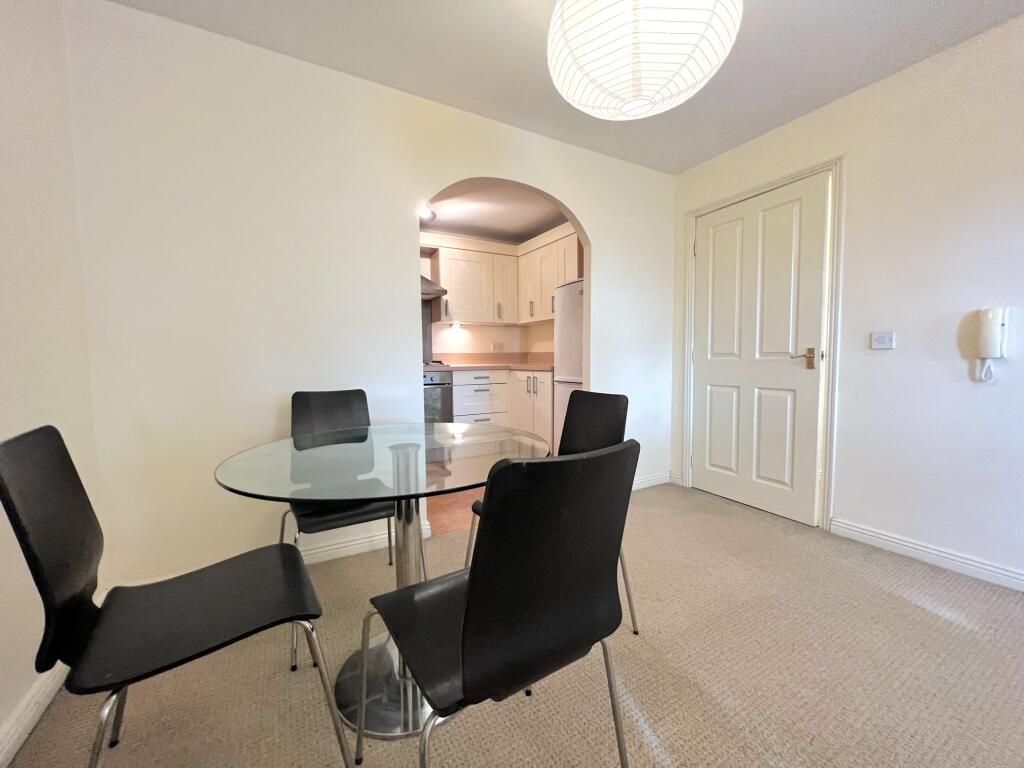Apartment in Bridgend - View 3