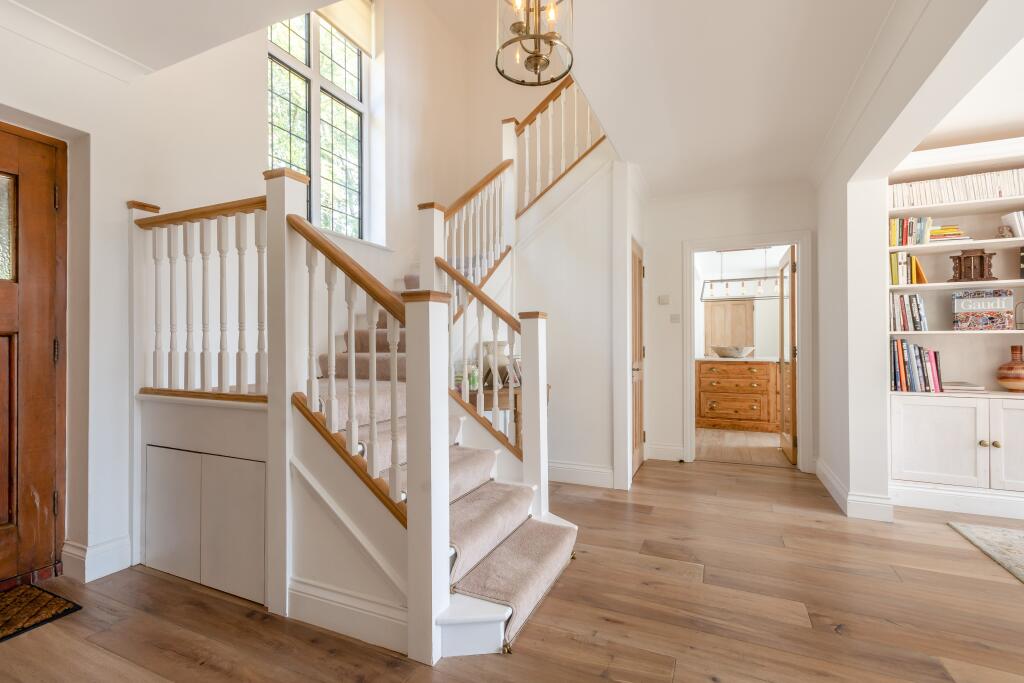 House in Slough, Stoke Poges - View 5