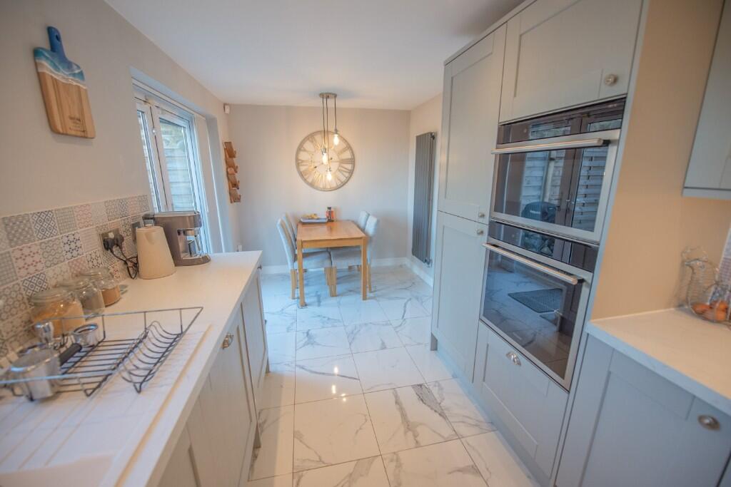 1 Carr Meadows, Cowling BD22 0BR - More