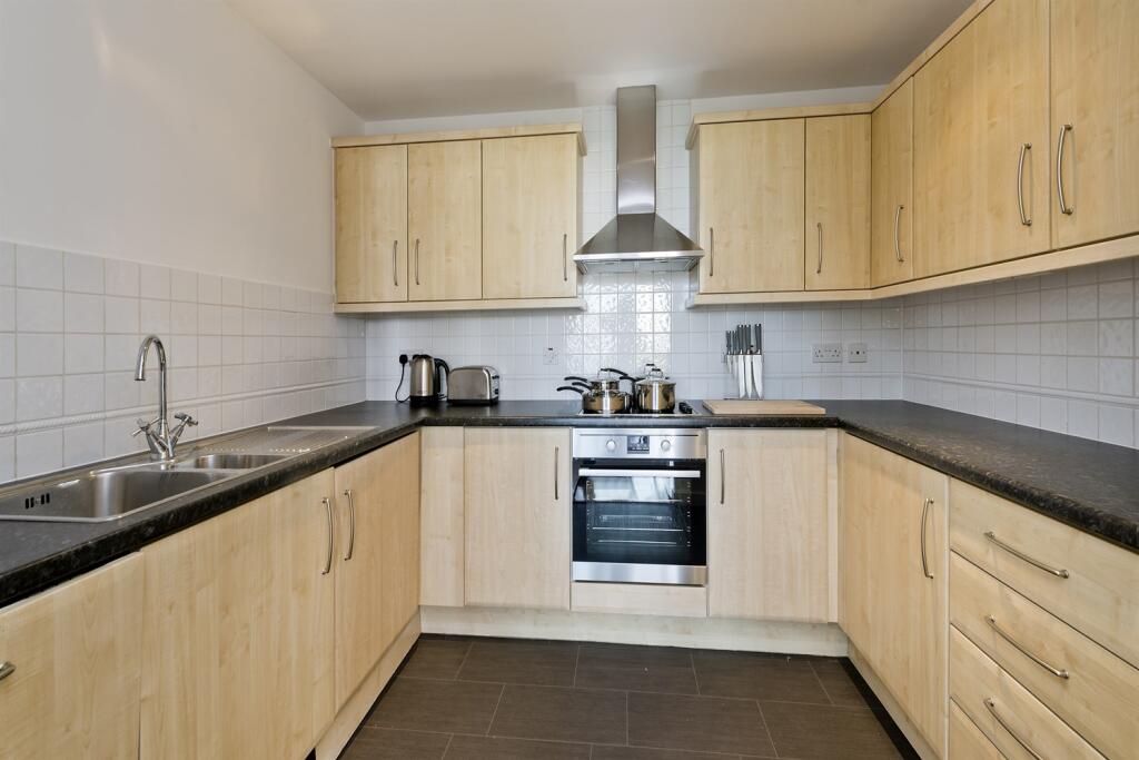 Apartment in London - View 4