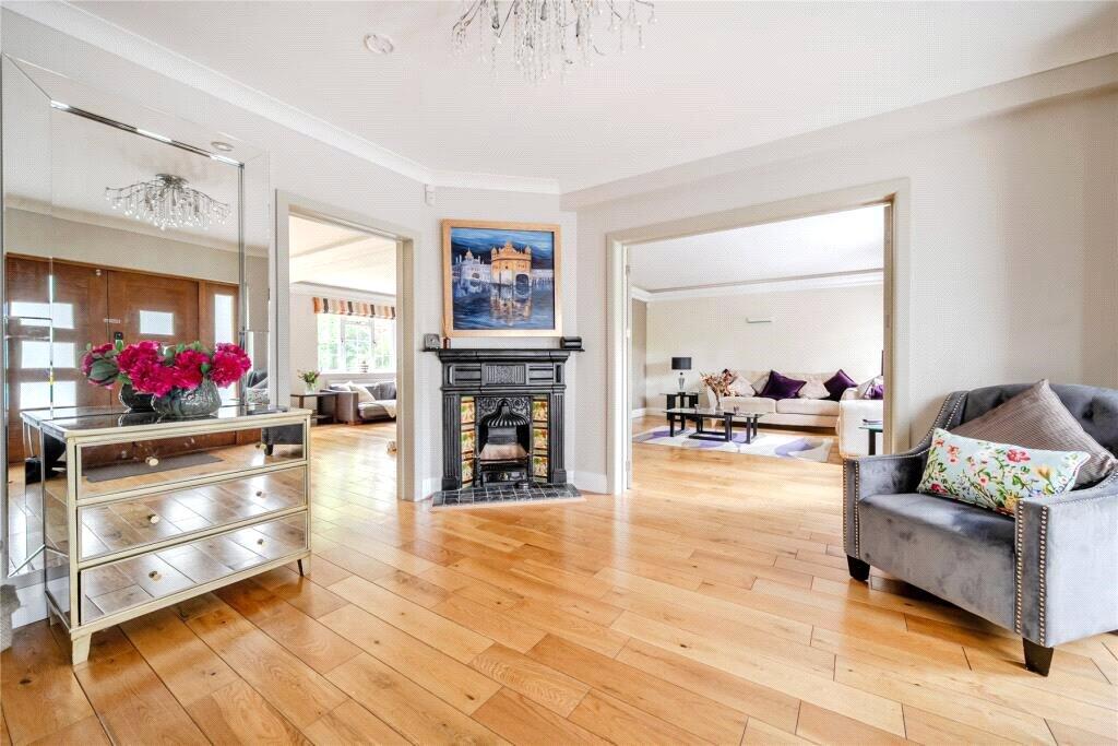 House in Surrey Heath, Surrey - More