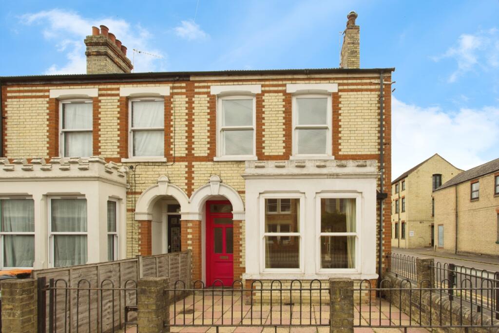 Main image of property: Cherry Hinton Road, Cambridge, Cambridgeshire, CB1