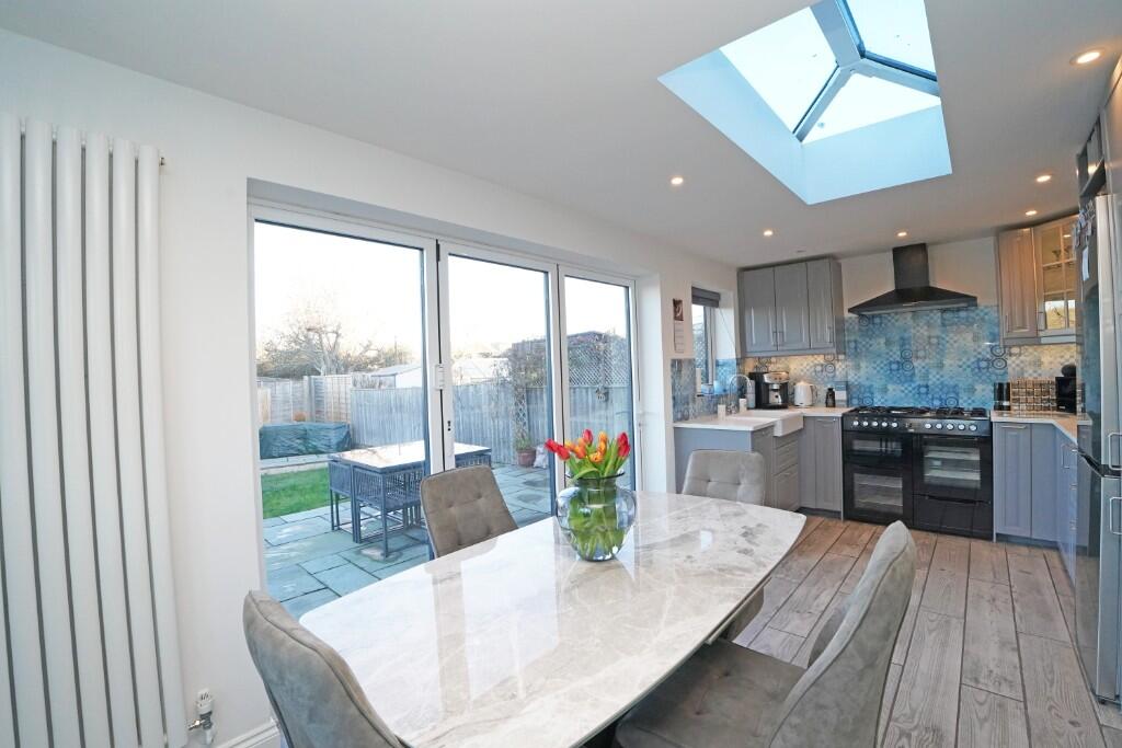 Folly Crescent, Highworth, SN6 7JW photo 2