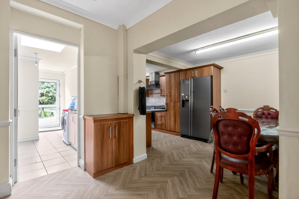 Roebuck Lane, West Bromwich, B70 photo 4
